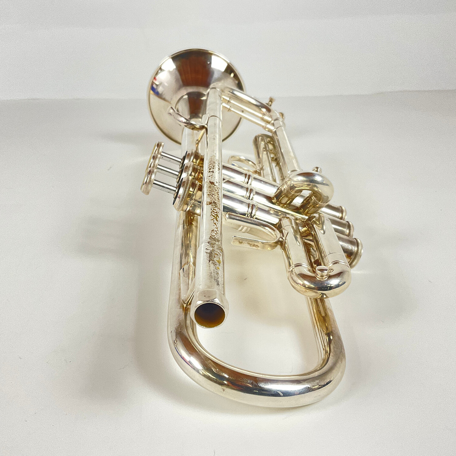 Used Bach 37 Bb Trumpet (SN: 662857) - Image 2
