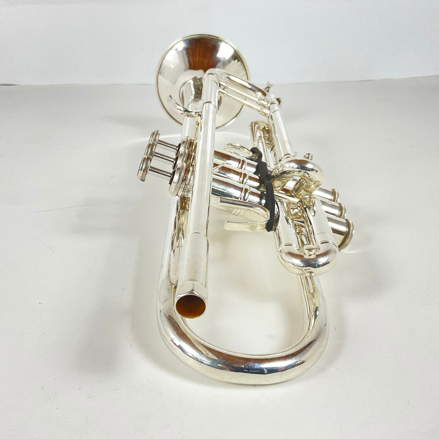 Used Bach 37 Bb Trumpet (SN:559402) - Image 2