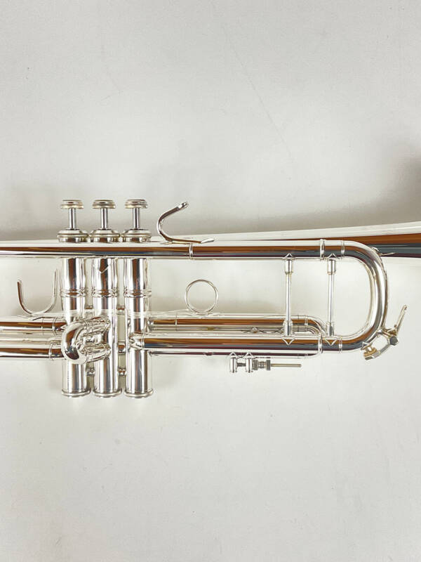 Demo Bach 180S43G Bb Trumpet (SN: 806954)