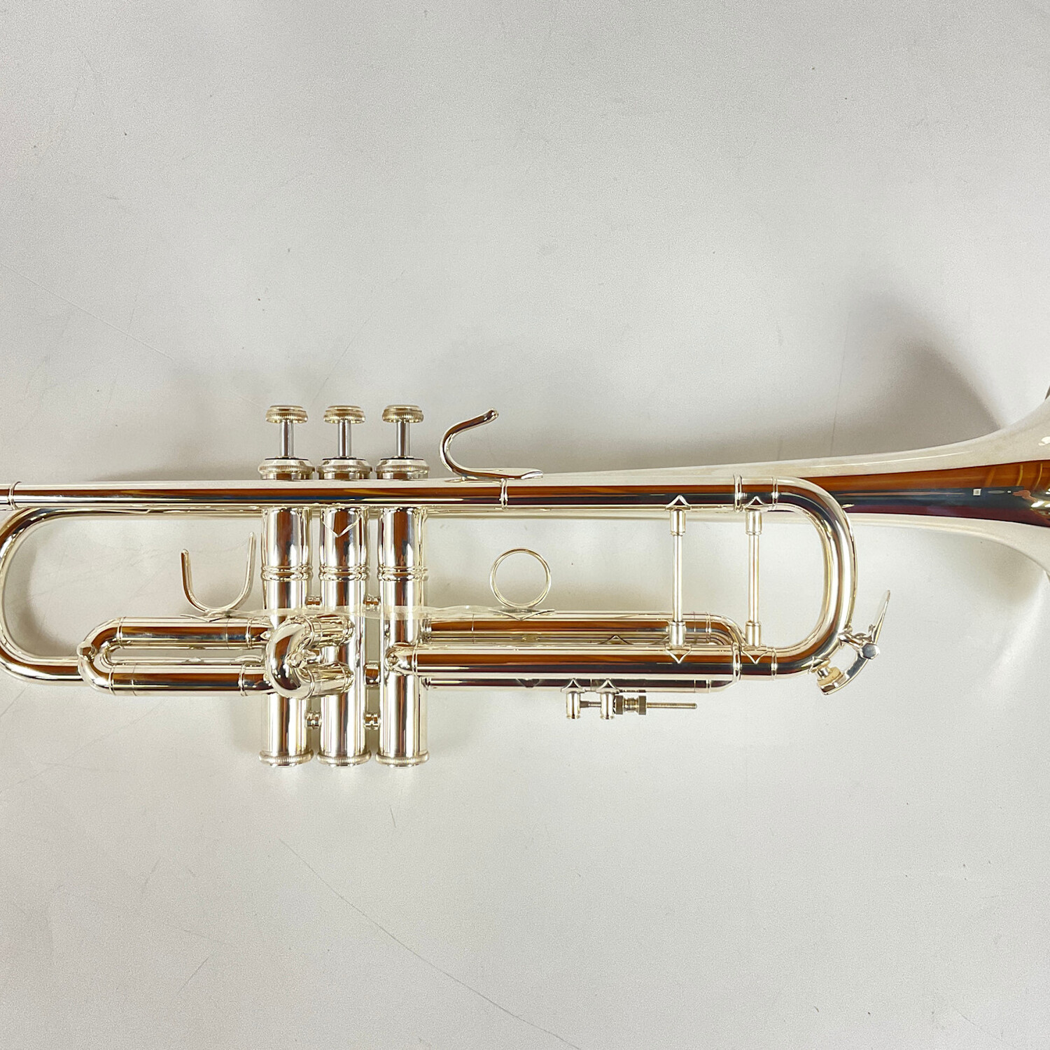 Demo Bach 180S37G Bb Trumpet (SN: 797857)