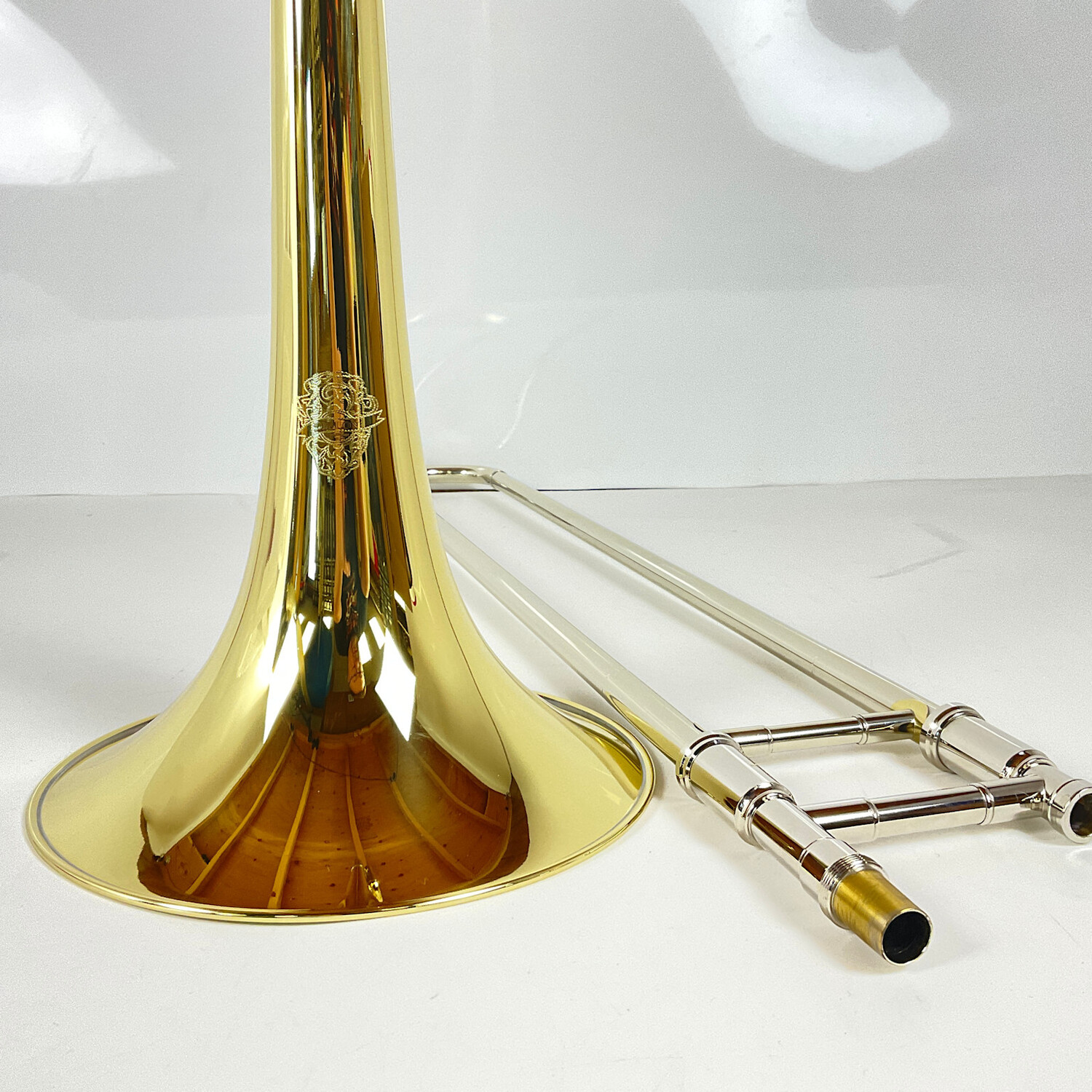 Demo Dillon Bb/F Tenor Trombone, Yellow Brass Bell (SN: 432852) - Image 2