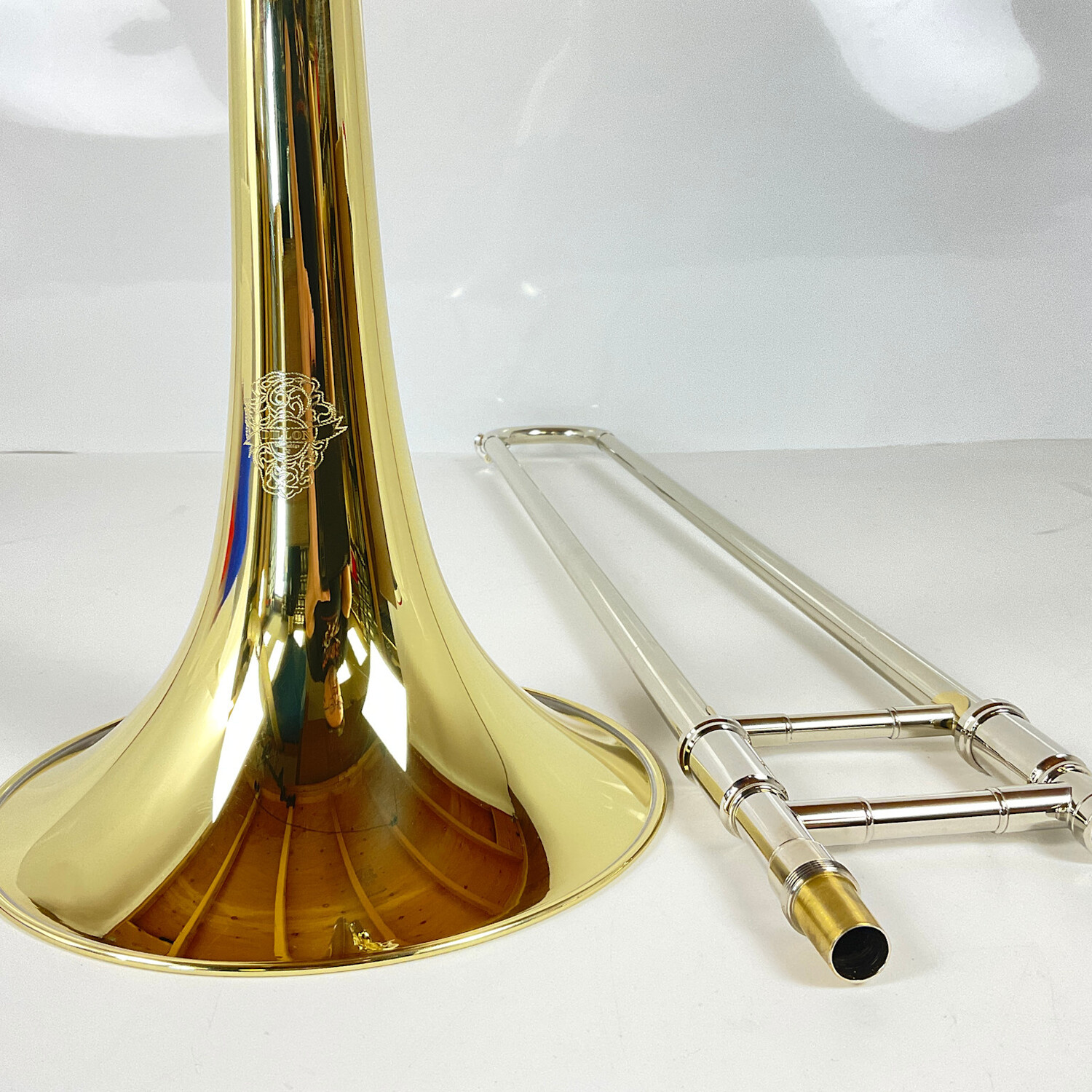 Demo Dillon Bb/F Tenor Trombone, Yellow Brass Bell (SN: 432844) - Image 4