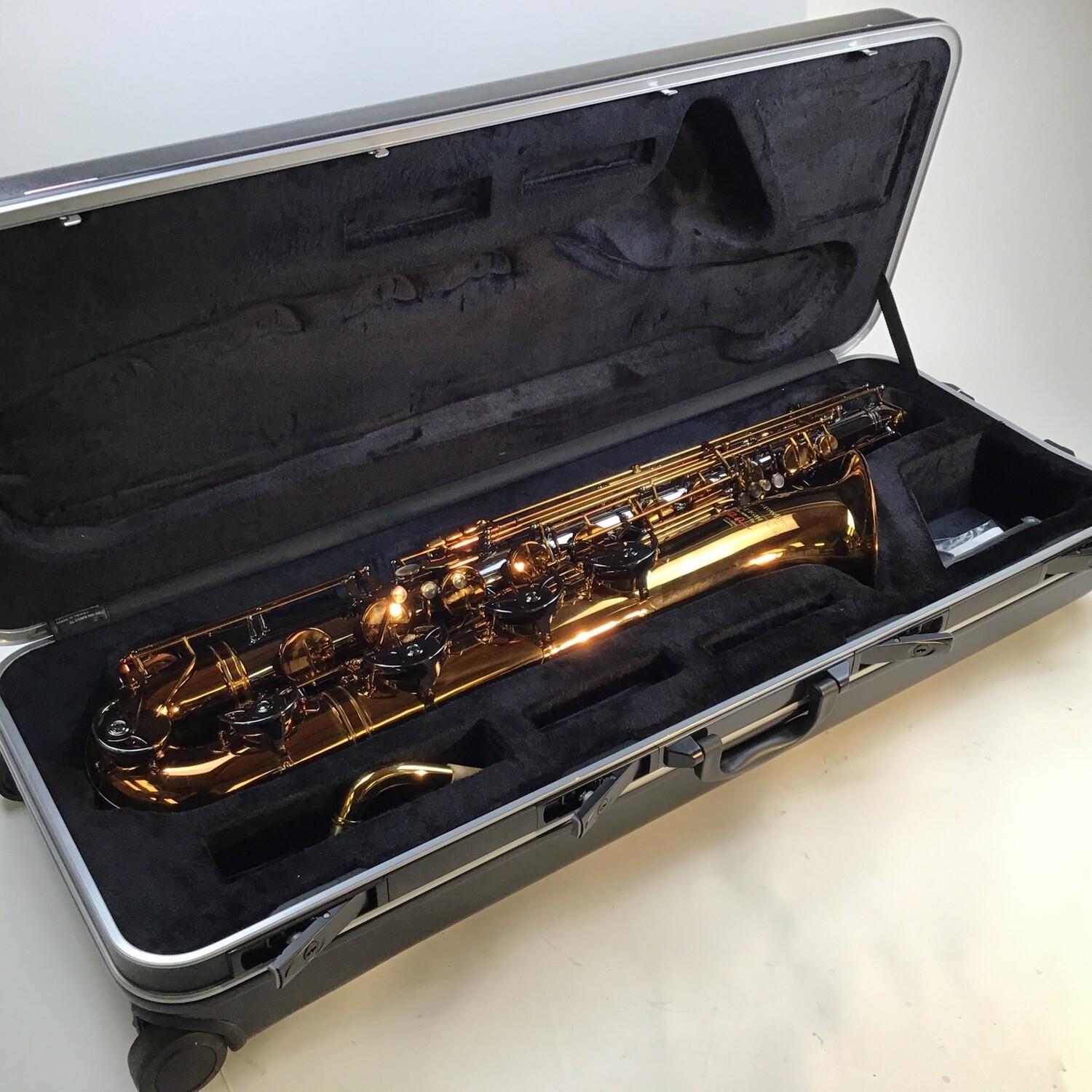 The Growling Sax Origin Series Professional Baritone Saxophone, Black Nickel and brown gold lacquer - Image 5